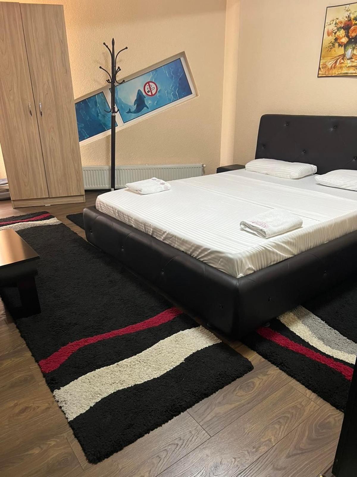 Hotelwhite Gjilan Eksteriør bilde