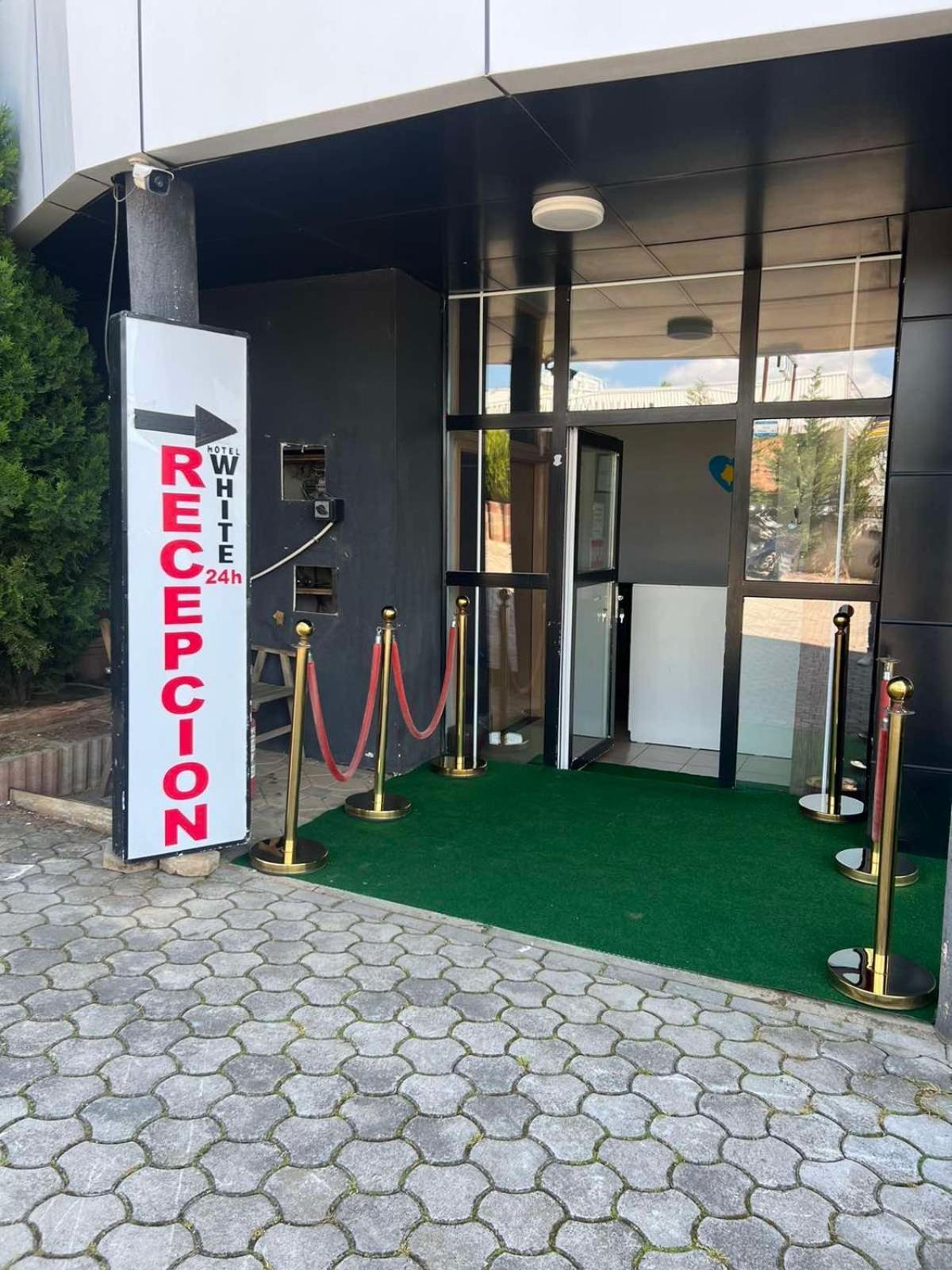 Hotelwhite Gjilan Eksteriør bilde